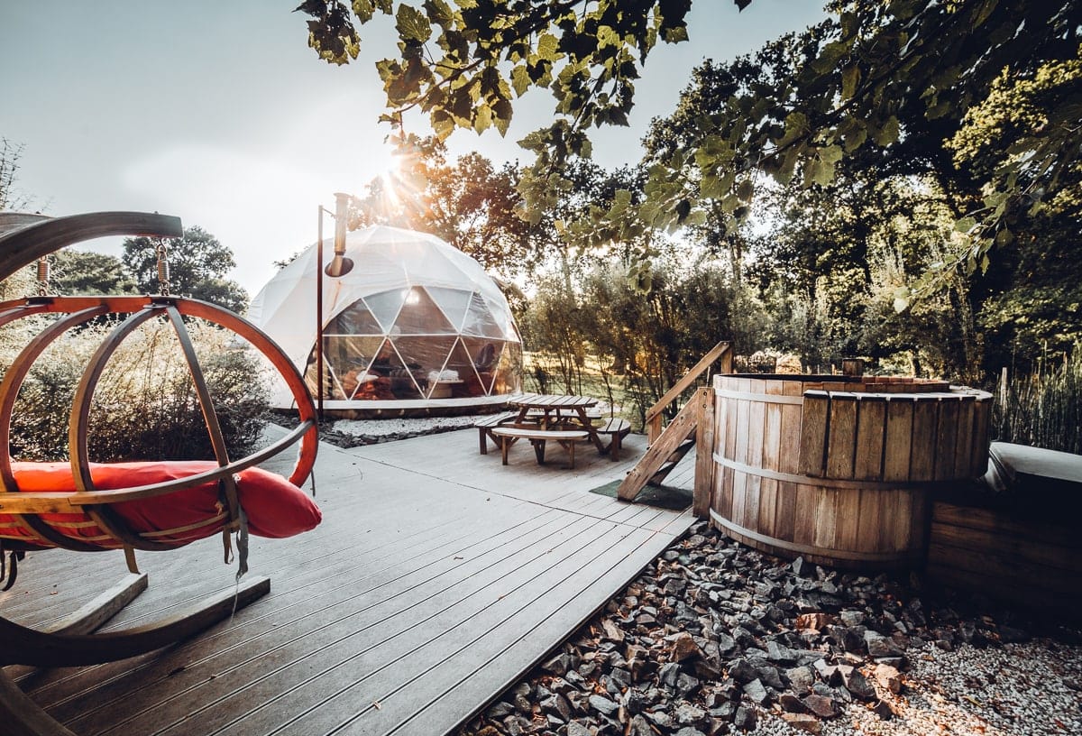 Domaine glamping géodome réussi en France