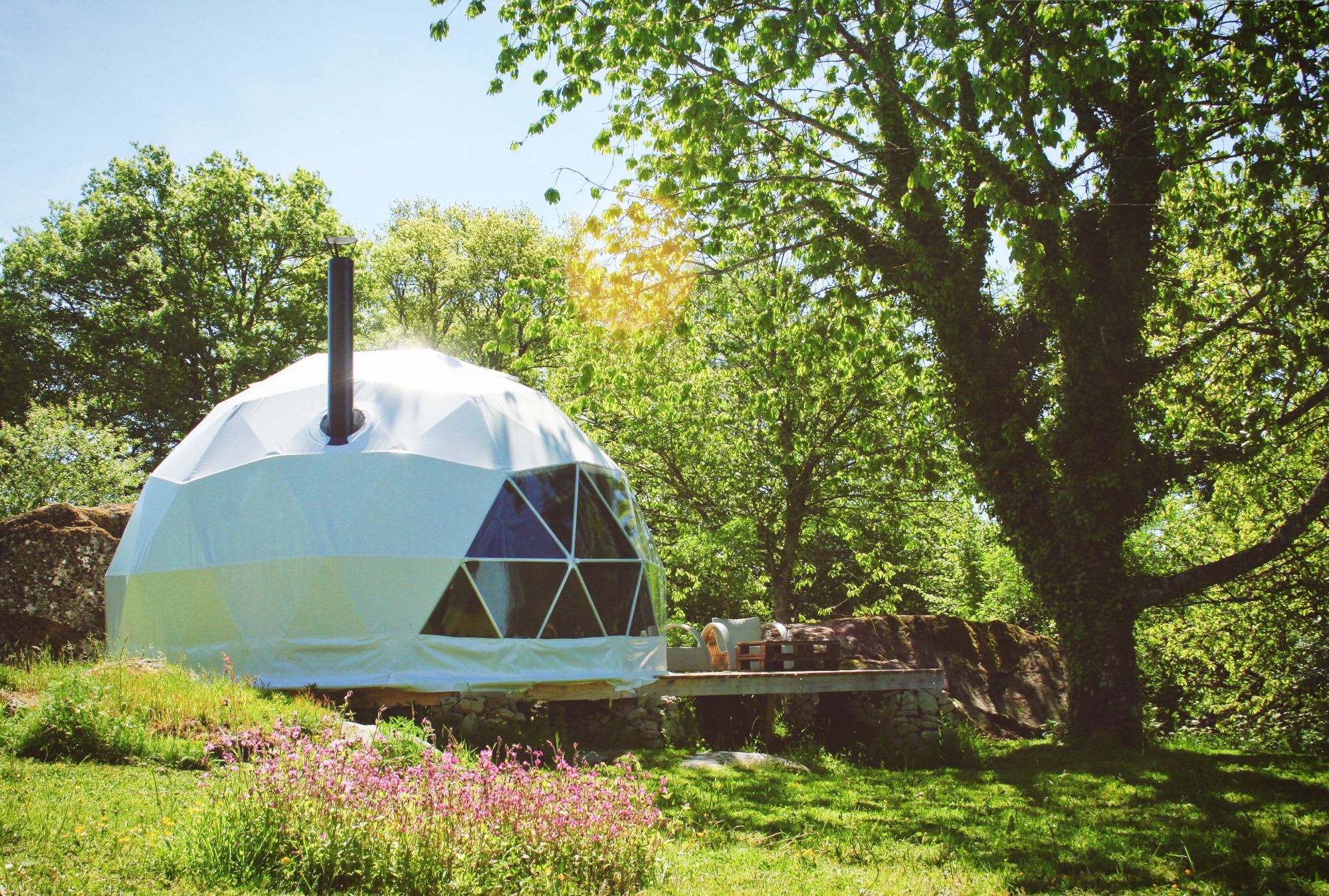 Géodomes glamping en France dans un cadre naturel